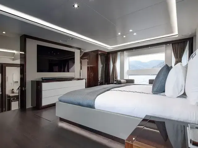 Sunseeker 116 Yacht