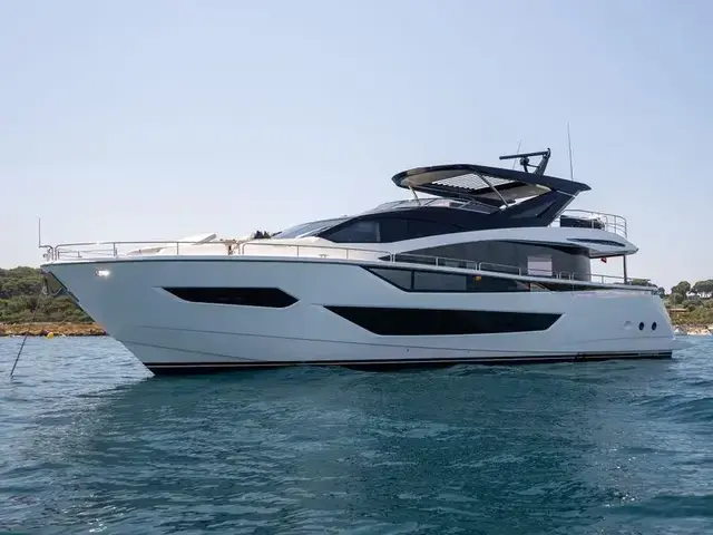 Sunseeker 88 Yacht