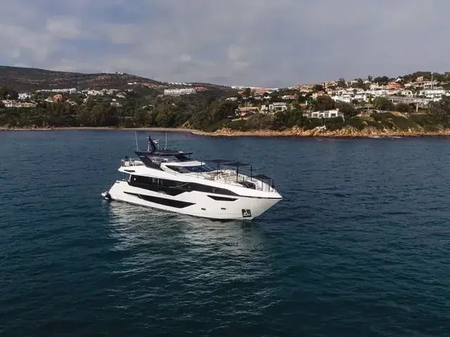 Sunseeker 105 Yacht