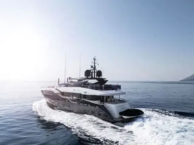 Sunseeker 116 Yacht