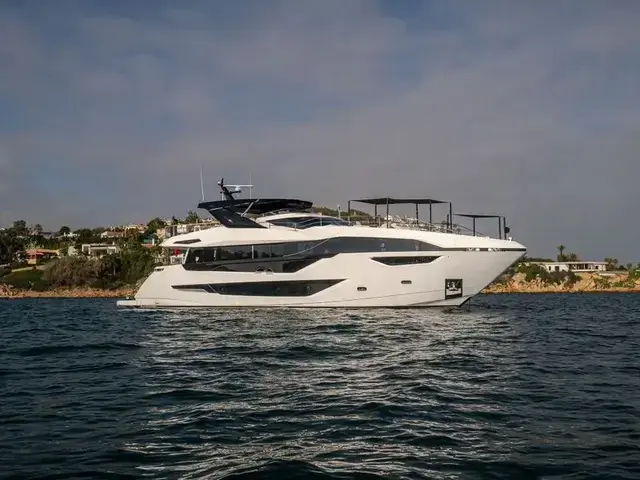 Sunseeker 105 Yacht