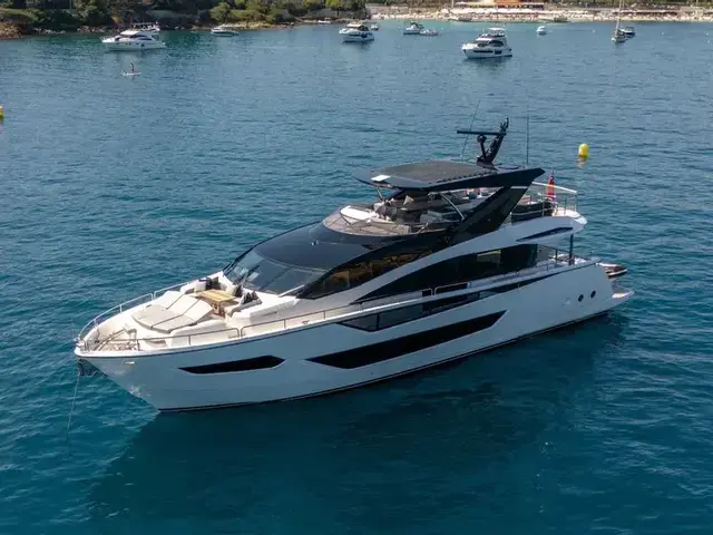 Sunseeker 88 Yacht