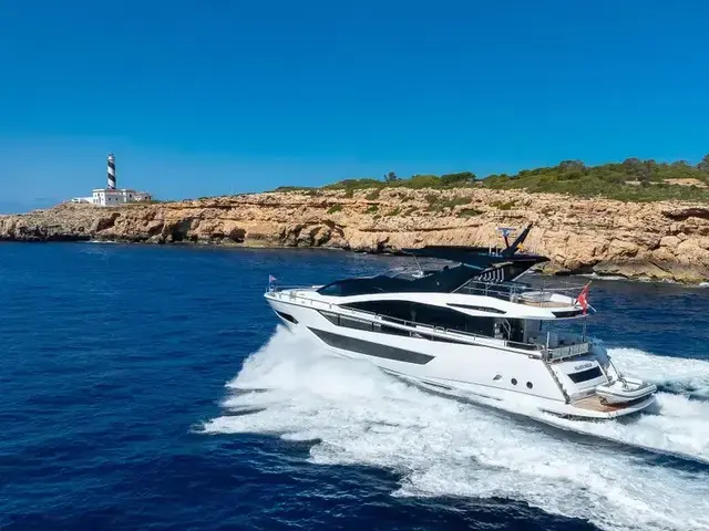 Sunseeker 88 Yacht