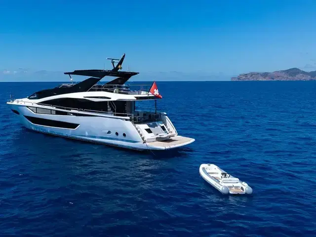 Sunseeker 88 Yacht