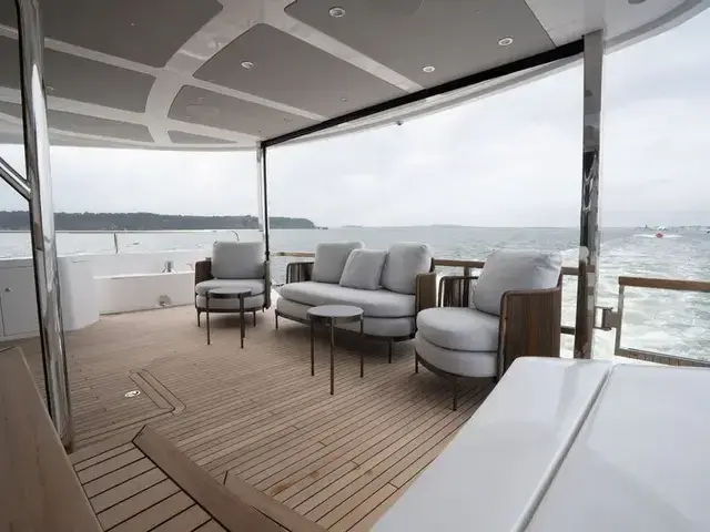 Sunseeker 88 Yacht