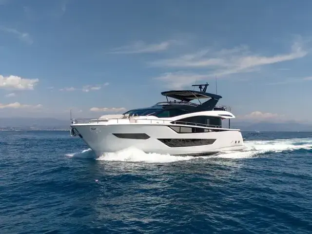 Sunseeker 88 Yacht