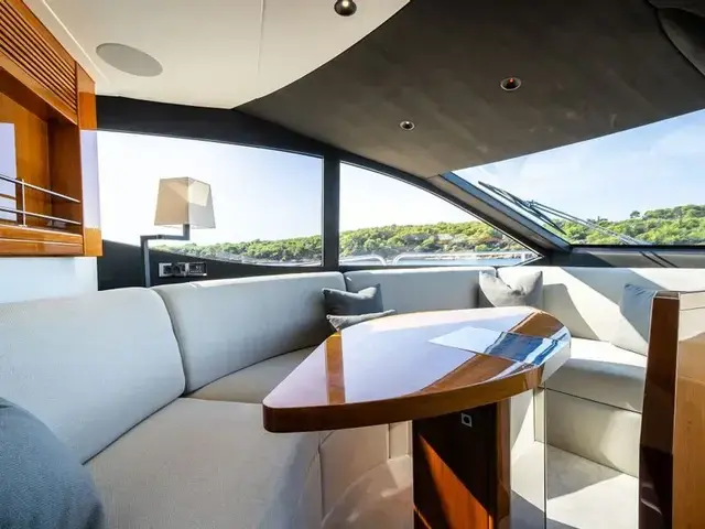 Sunseeker 28M Yacht