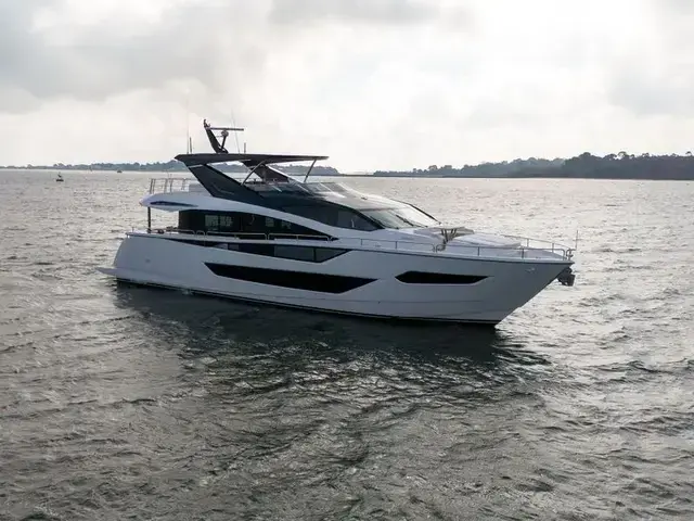 Sunseeker 88 Yacht