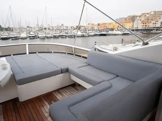 Sunseeker 86 Yacht