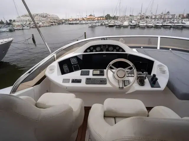 Sunseeker 86 Yacht