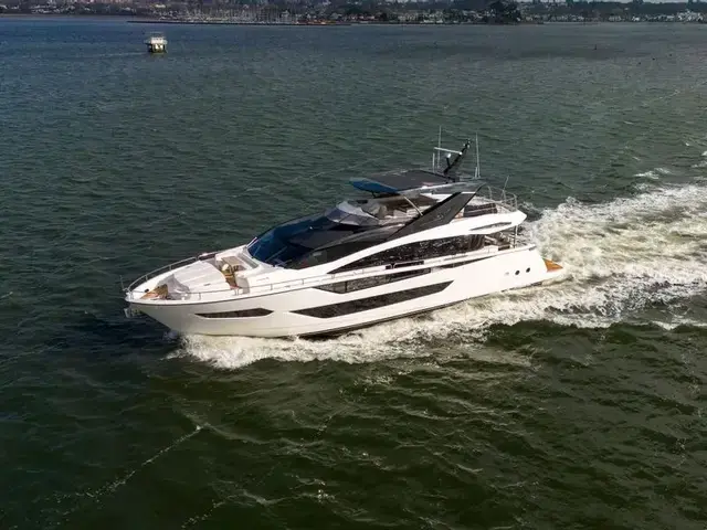 Sunseeker 88 Yacht