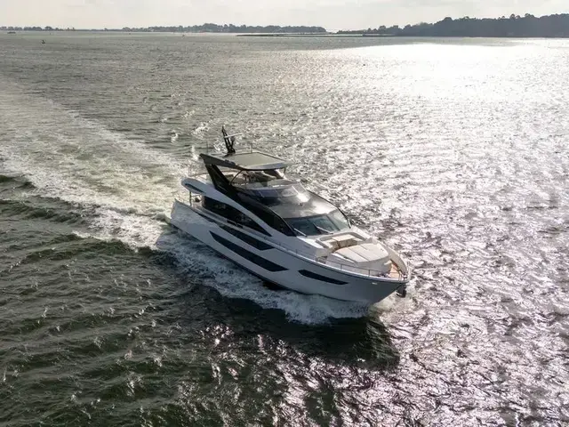 Sunseeker 88 Yacht