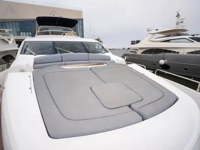 Sunseeker 86 Yacht