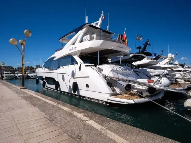 Sunseeker 76 Yacht