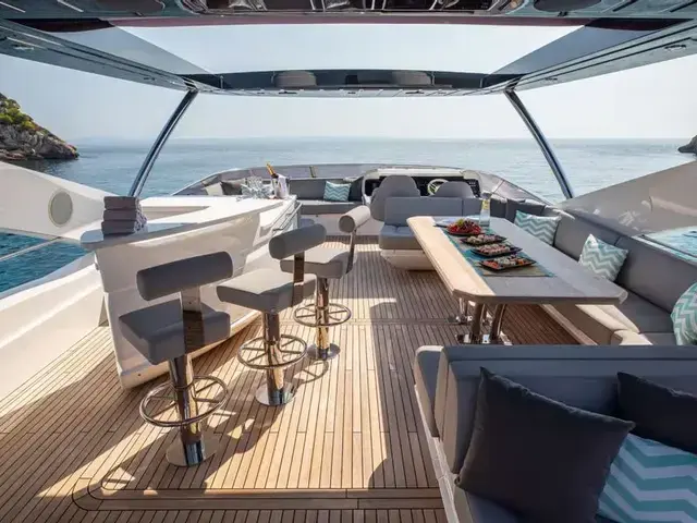 Sunseeker 86 Yacht