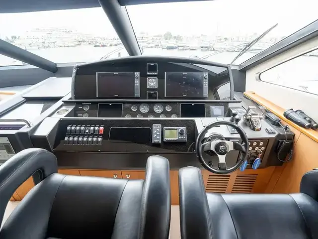 Sunseeker 86 Yacht