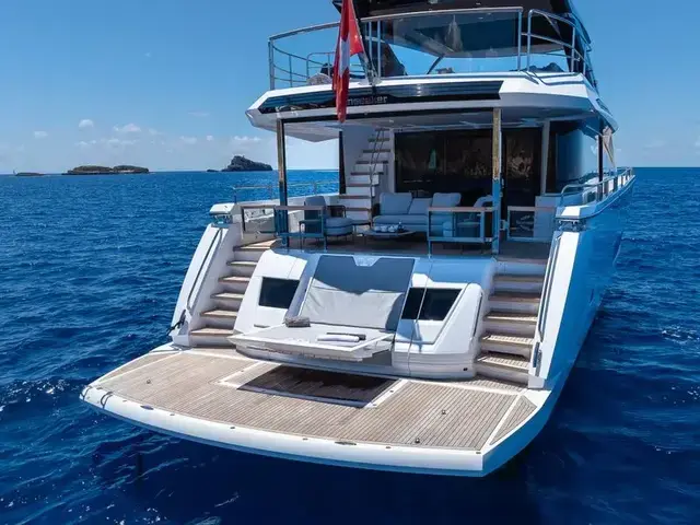 Sunseeker 88 Yacht