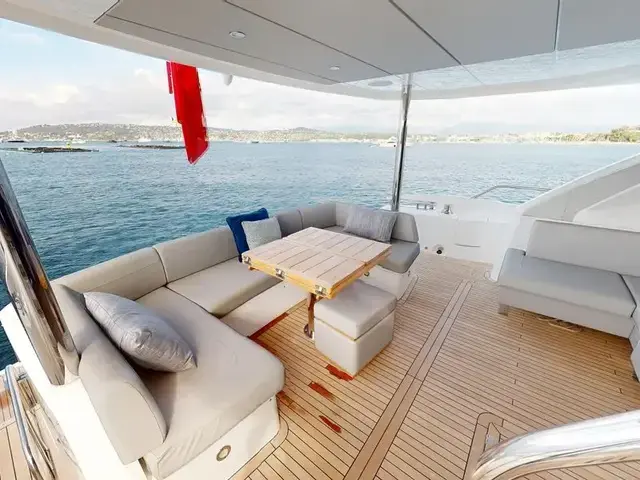 Sunseeker 76 Yacht