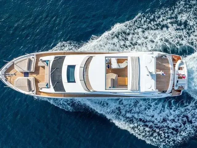 Sunseeker 76 Yacht