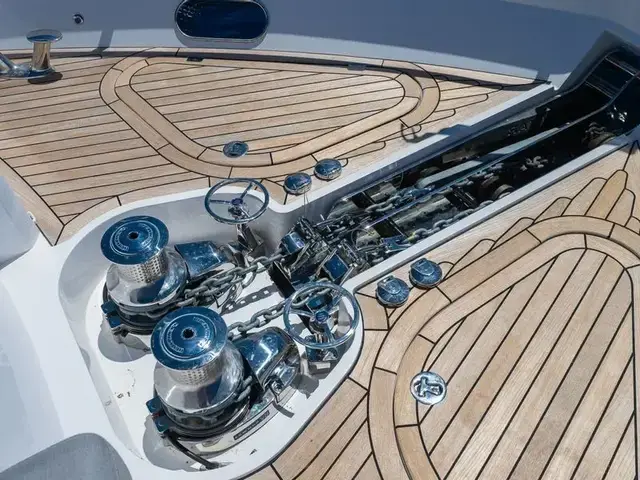 Sunseeker 88 Yacht