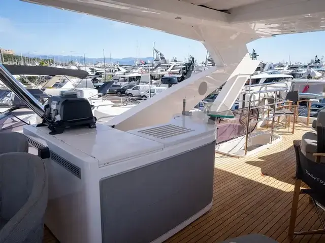 Sunseeker 76 Yacht