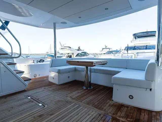 Sunseeker 76 Yacht