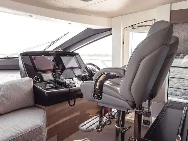 Sunseeker 75 Sport Yacht