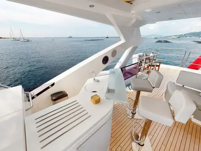 Sunseeker 76 Yacht