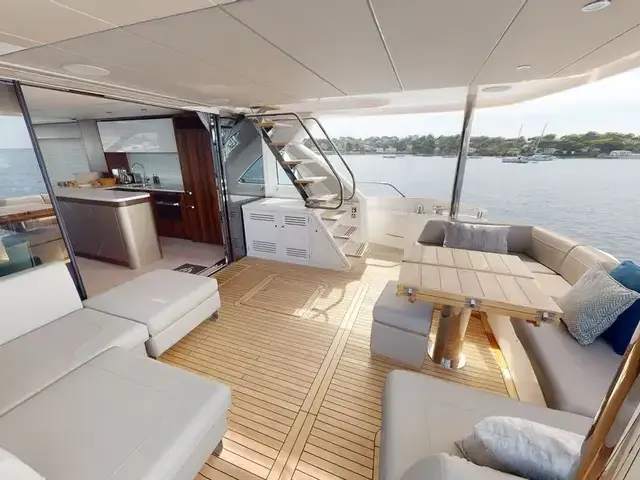 Sunseeker 76 Yacht