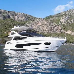 2016 Sunseeker 75 Yacht