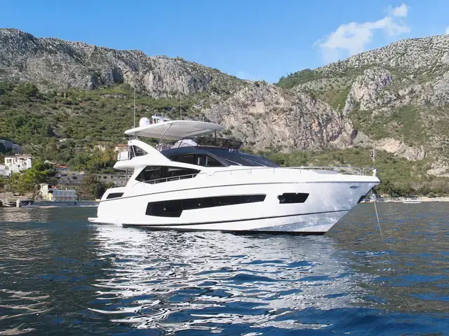 Sunseeker 75 Yacht