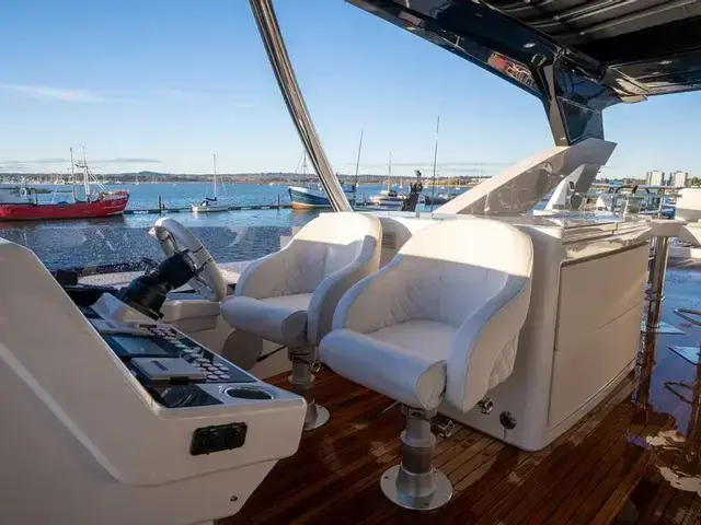 Sunseeker 76 Yacht