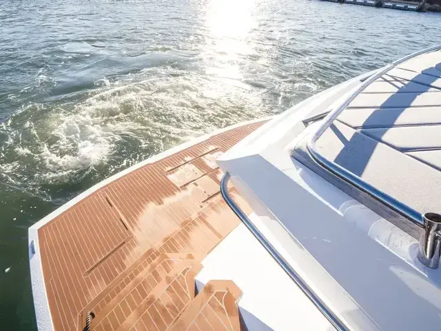 Sunseeker 75 Sport Yacht