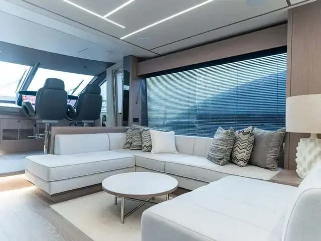 Sunseeker 76 Yacht