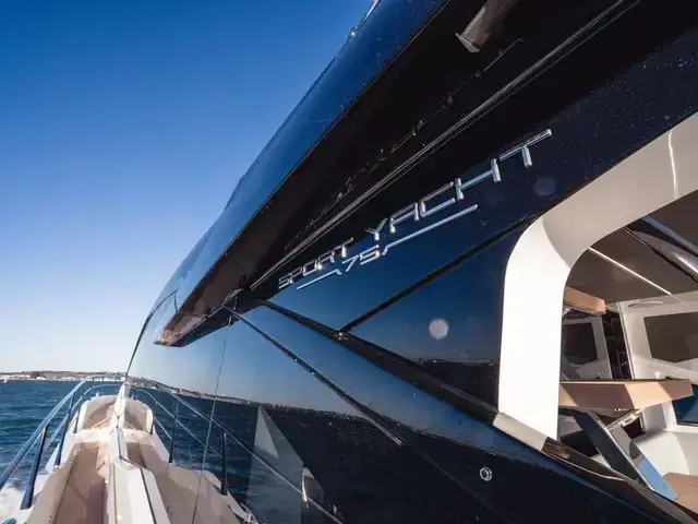 Sunseeker 75 Sport Yacht