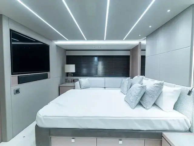 Sunseeker 76 Yacht