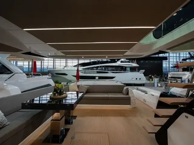 Sunseeker 75 Sport Yacht