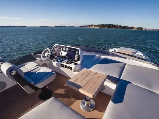 Sunseeker 75 Sport Yacht