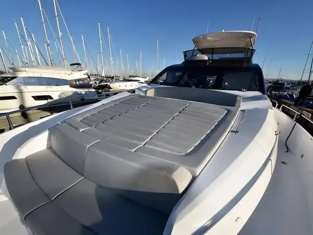 Sunseeker 75 Yacht