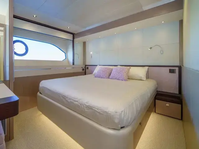 Sunseeker 76 Yacht