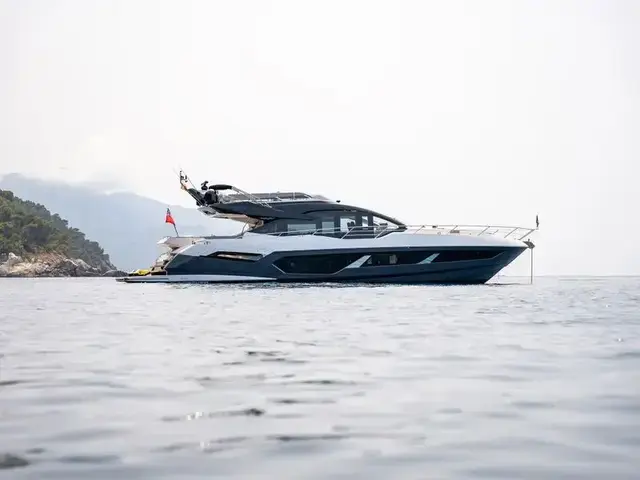 Sunseeker 75 Sport Yacht