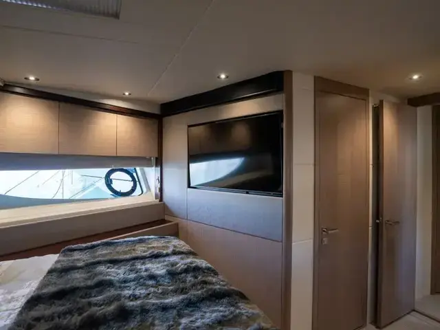 Sunseeker 76 Yacht