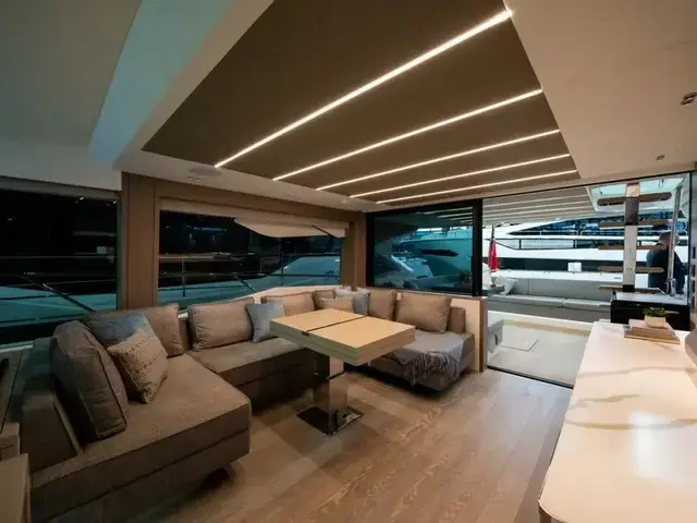 Sunseeker 75 Sport Yacht