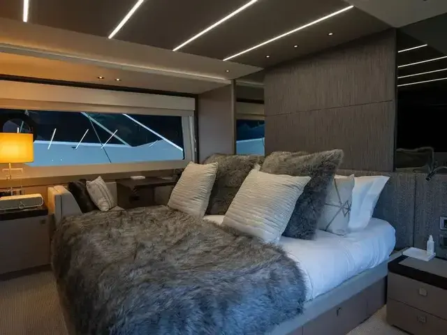 Sunseeker 76 Yacht