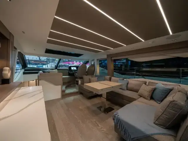 Sunseeker 75 Sport Yacht