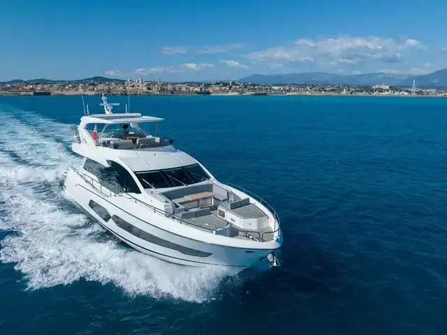 Sunseeker 76 Yacht