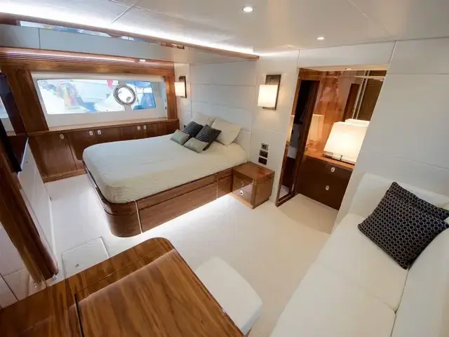 Sunseeker 75 Yacht