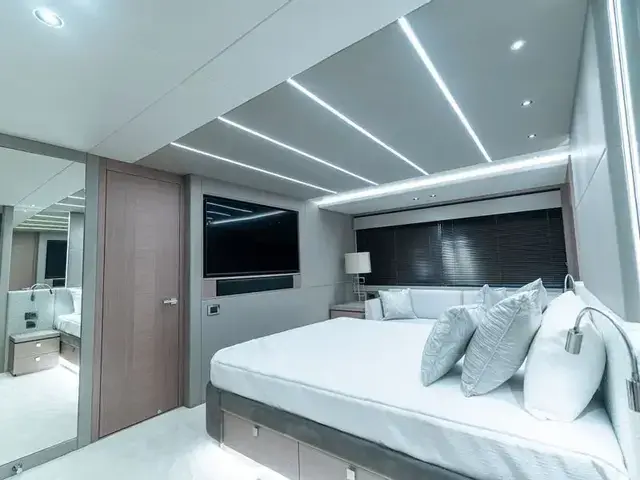 Sunseeker 76 Yacht