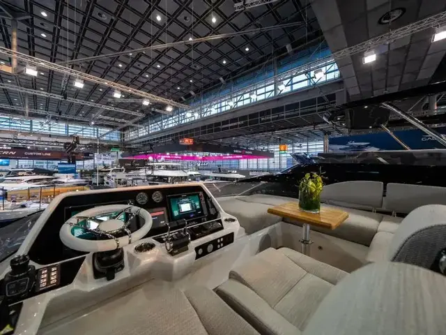 Sunseeker 75 Sport Yacht