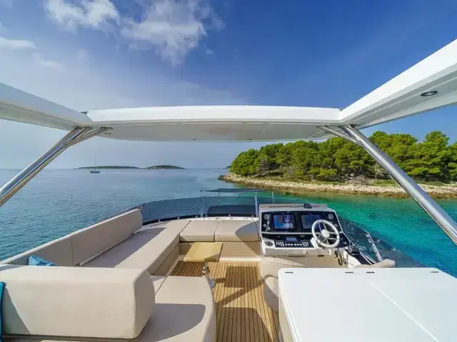 Sunseeker 76 Yacht